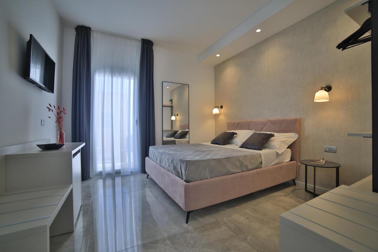Calaluna Rooms Porto Cesareo Exteriör bild