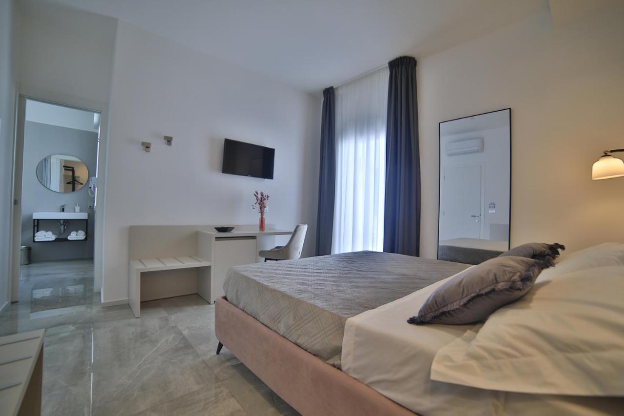 Calaluna Rooms Porto Cesareo Exteriör bild